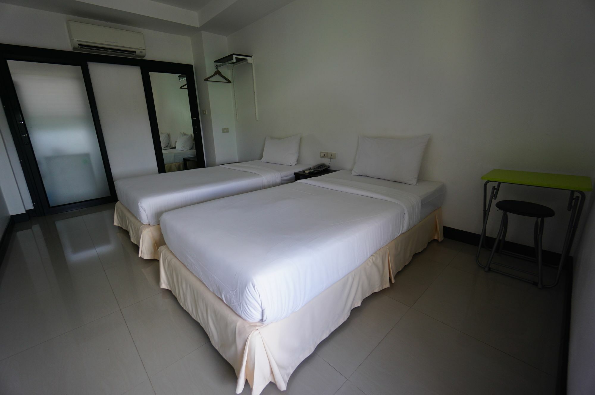 The Auto Place Phuket Exteriör bild